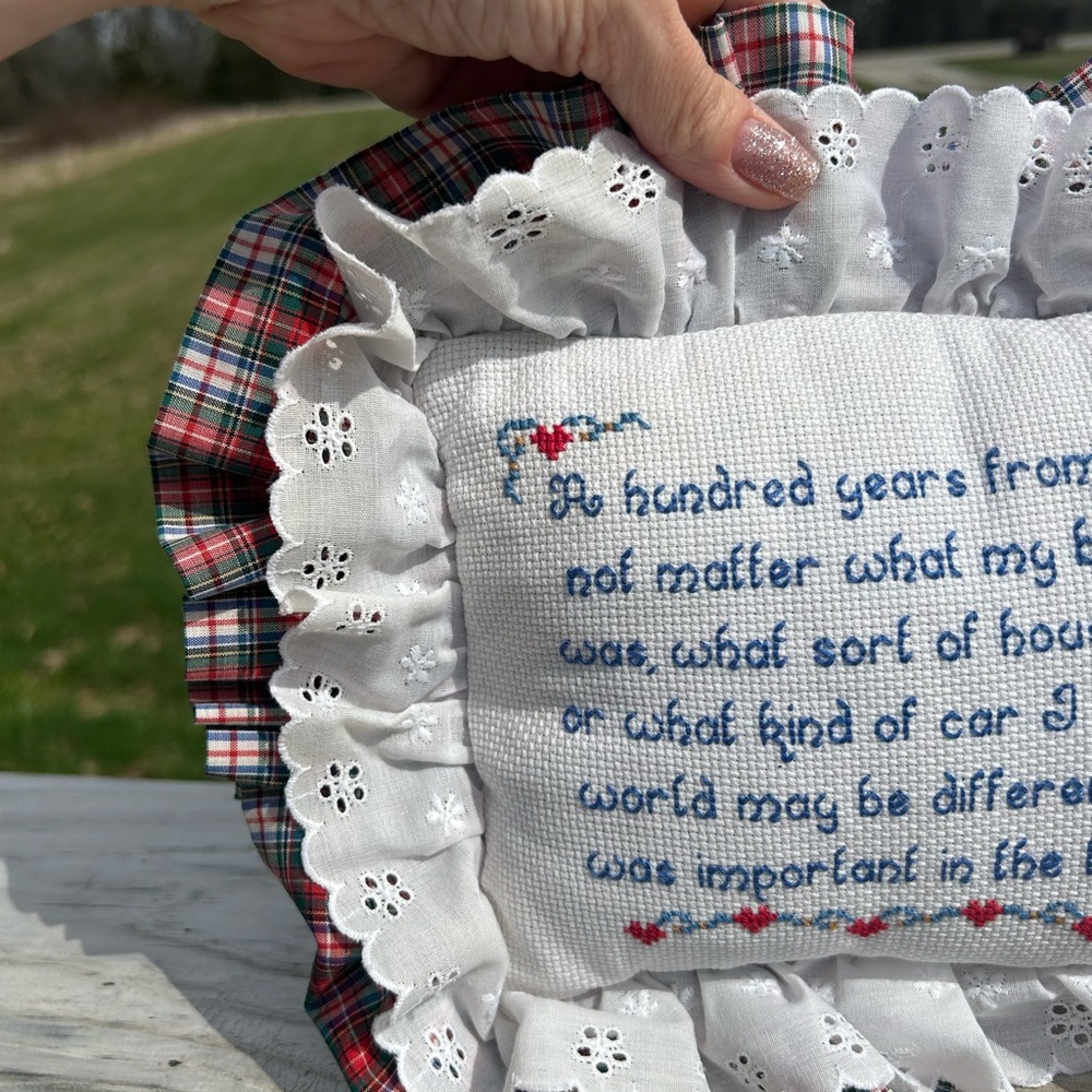 Vintage Red/White Cross Stitch Pillow with A Mothers Prayer Eyelet Plaid Small - Picture 2 of 6